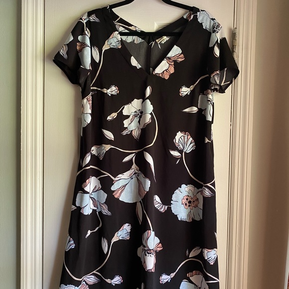 A New Day Black shift with oversized floral print - Picture 2 of 4